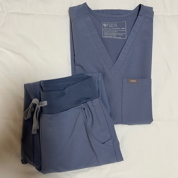 Figs Scrub Set - Picture 1 of 4